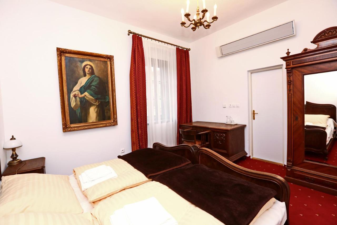 Historicky Putnicky Dom Hotel Marianka ภายนอก รูปภาพ